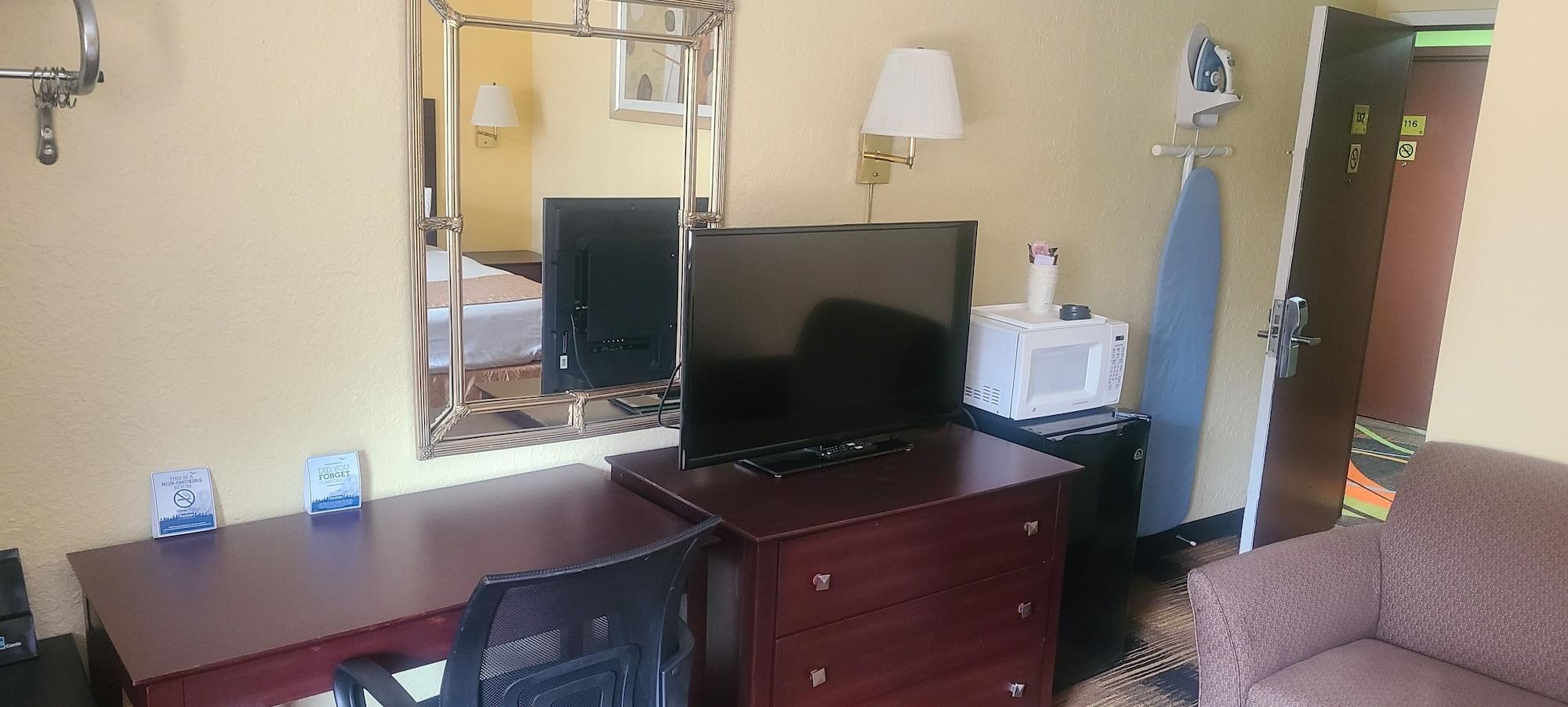 Travelodge By Wyndham Airport Platte City מראה חיצוני תמונה