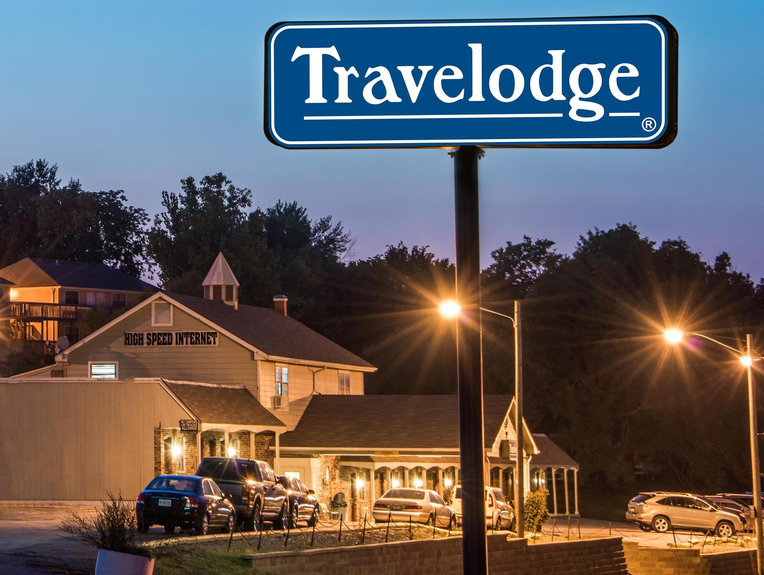 Travelodge By Wyndham Airport Platte City מראה חיצוני תמונה