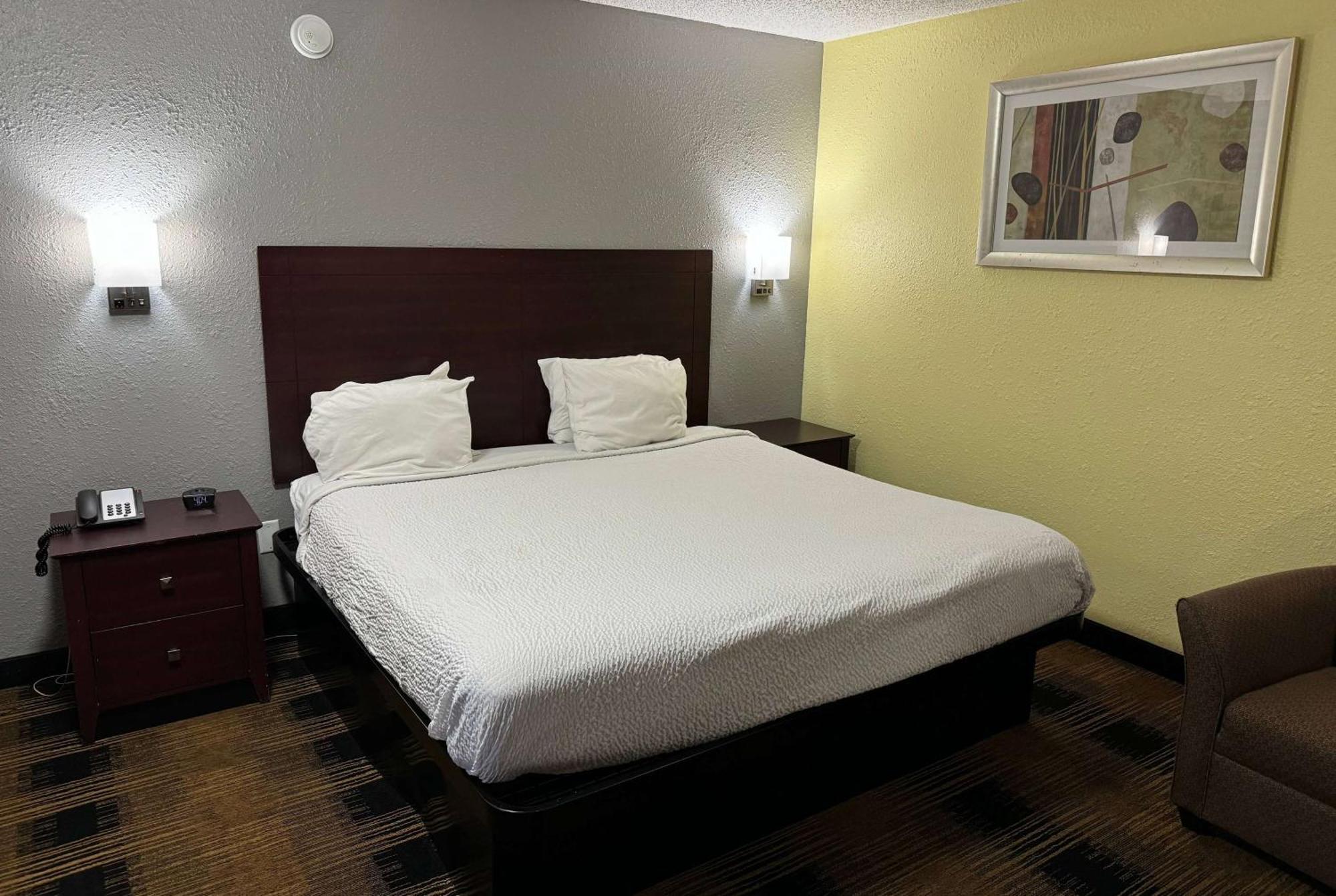 Travelodge By Wyndham Airport Platte City מראה חיצוני תמונה